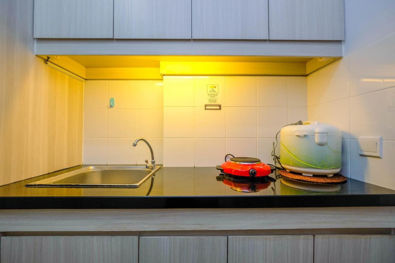 Modern Style At Azalea With View By Travelio Apartemen Bekasi