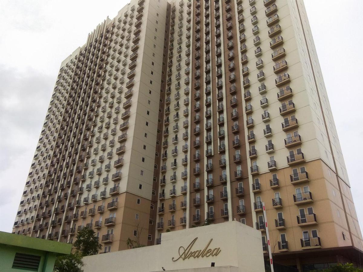 Modern Style At Azalea With View By Travelio Bekasi