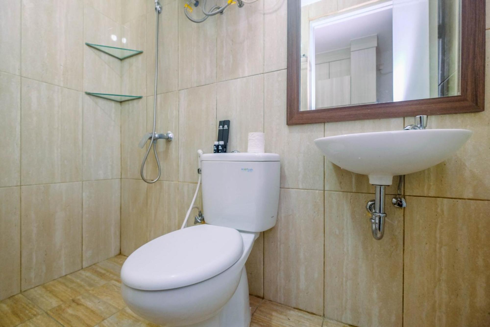 Modern Style At Azalea With View By Travelio Bekasi