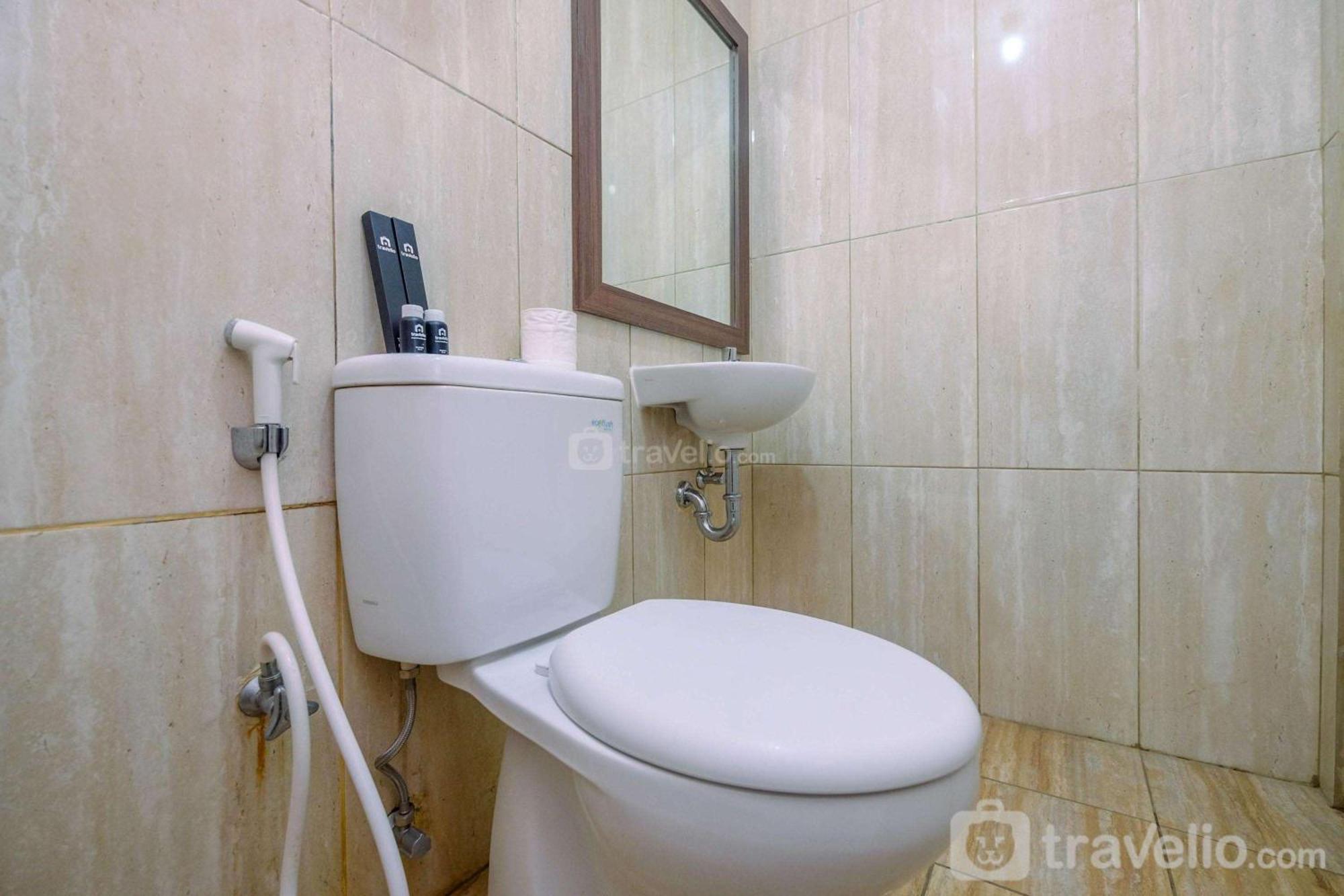 Apartemen Modern Style At Azalea With View By Travelio *